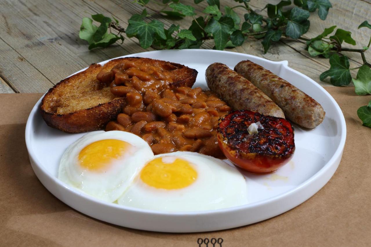 Shirvan Hotel City Yard Cidde Dış mekan fotoğraf English breakfast