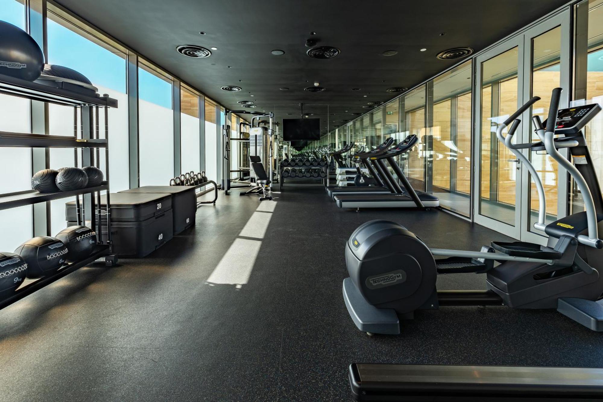 Shirvan Hotel City Yard Cidde Dış mekan fotoğraf The gym at the 100 East 53rd Street building